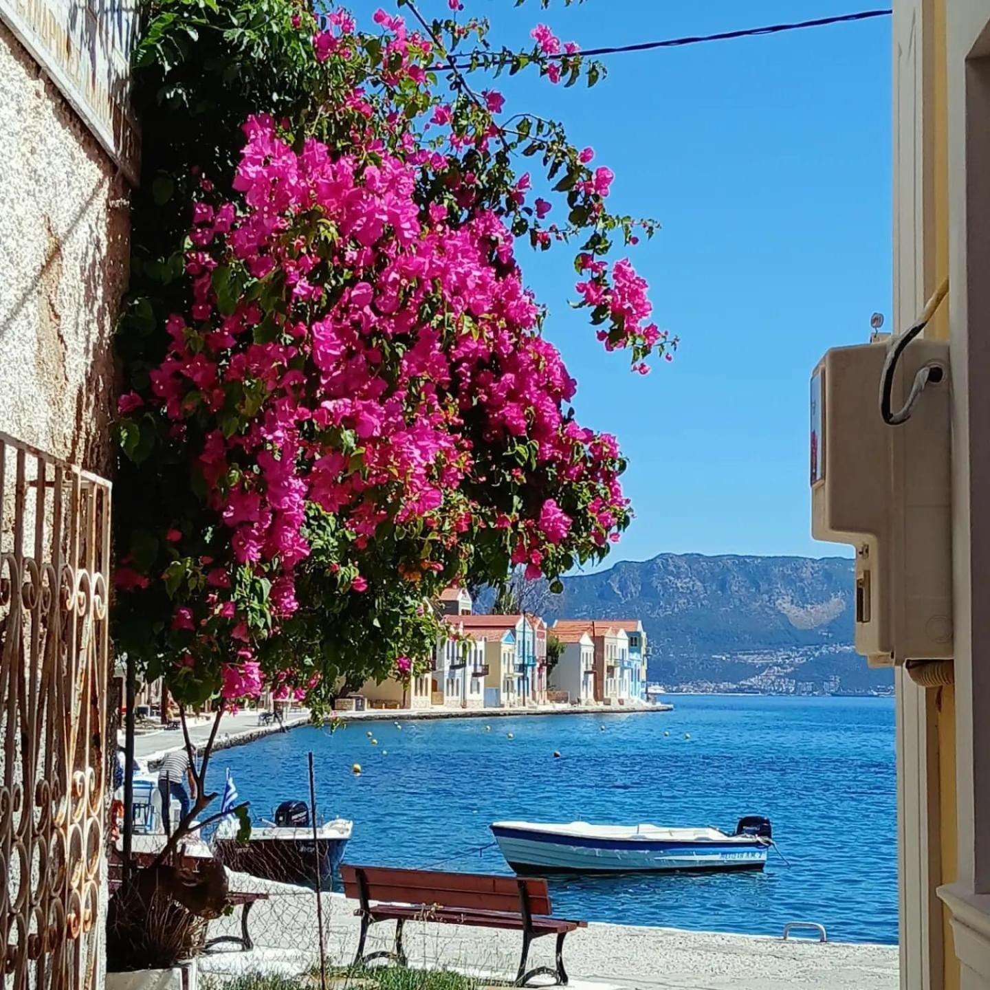 Castellorizon Pensione Megisti ภายนอก รูปภาพ